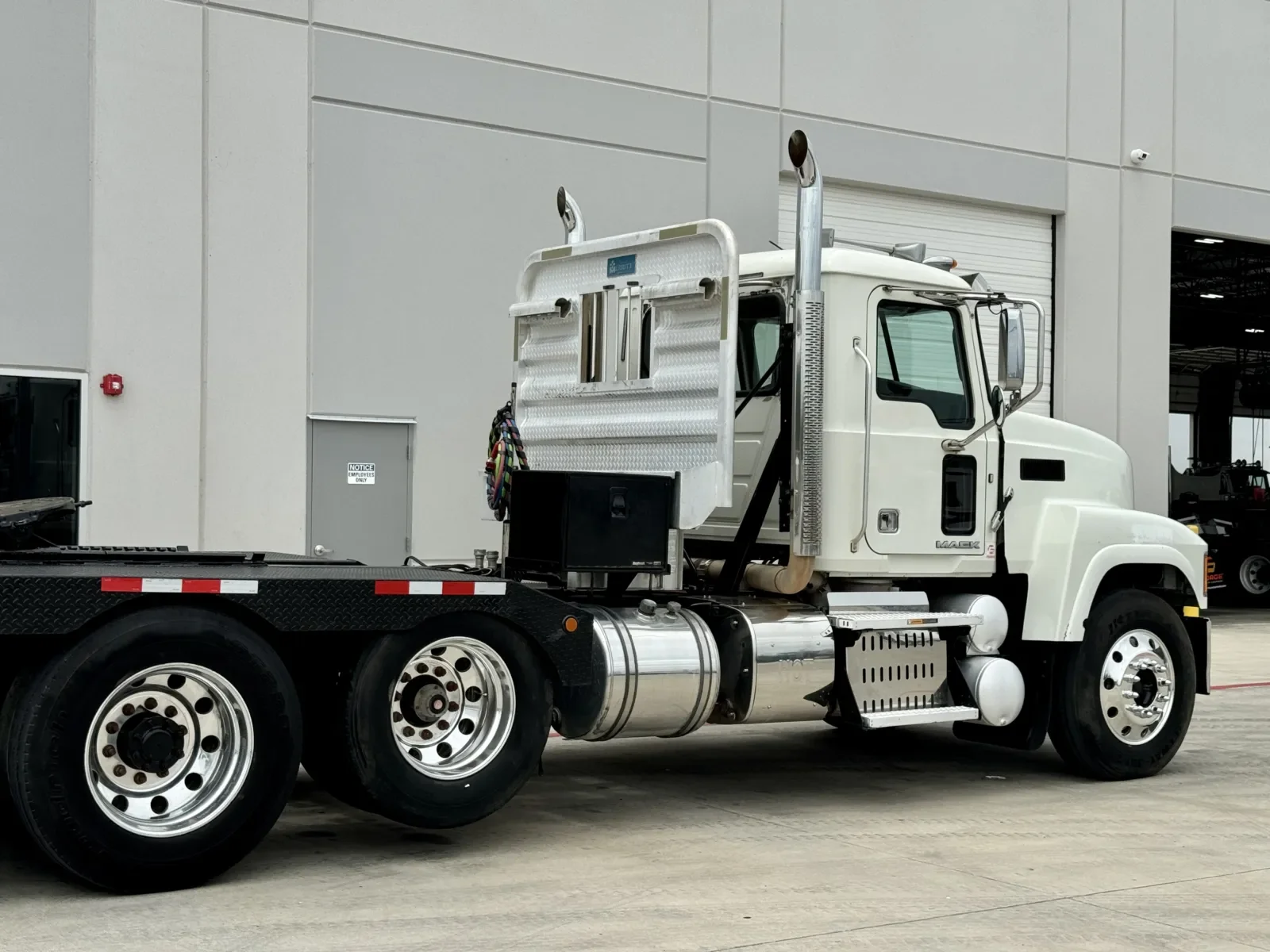 2015 Mack Pinnacle in Hutchins, TX — photo 7