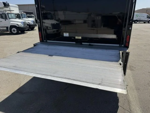 2022 Freightliner M2 106 — photo 8