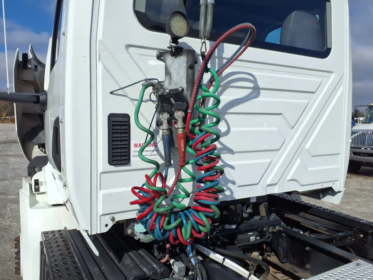 2019 International RH - image 14