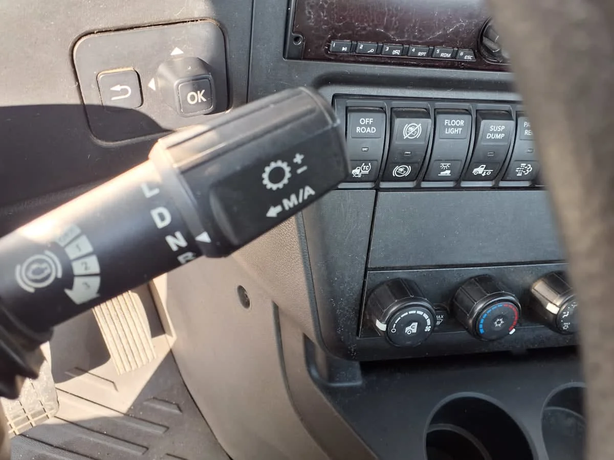 2019 International RH - image 12