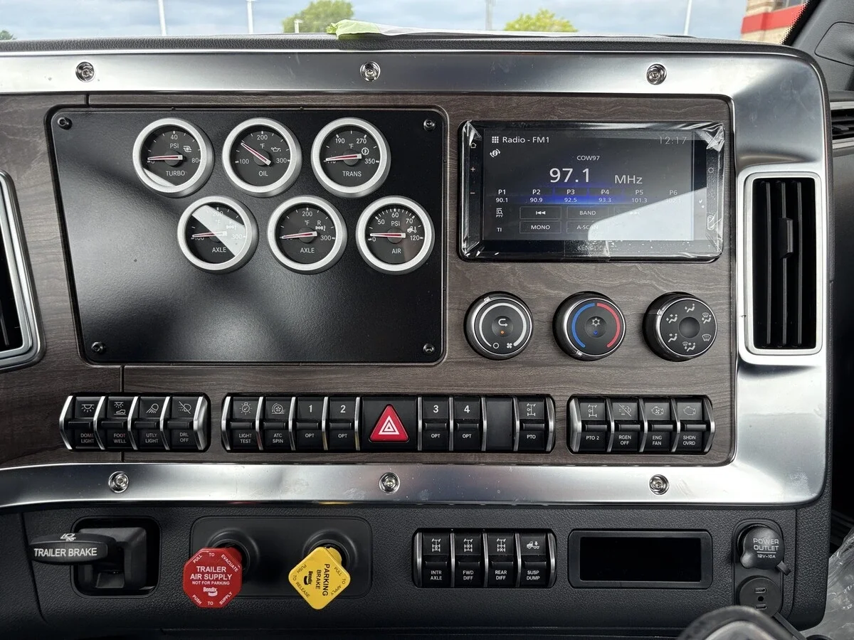 2027 Western Star 49X — photo 15