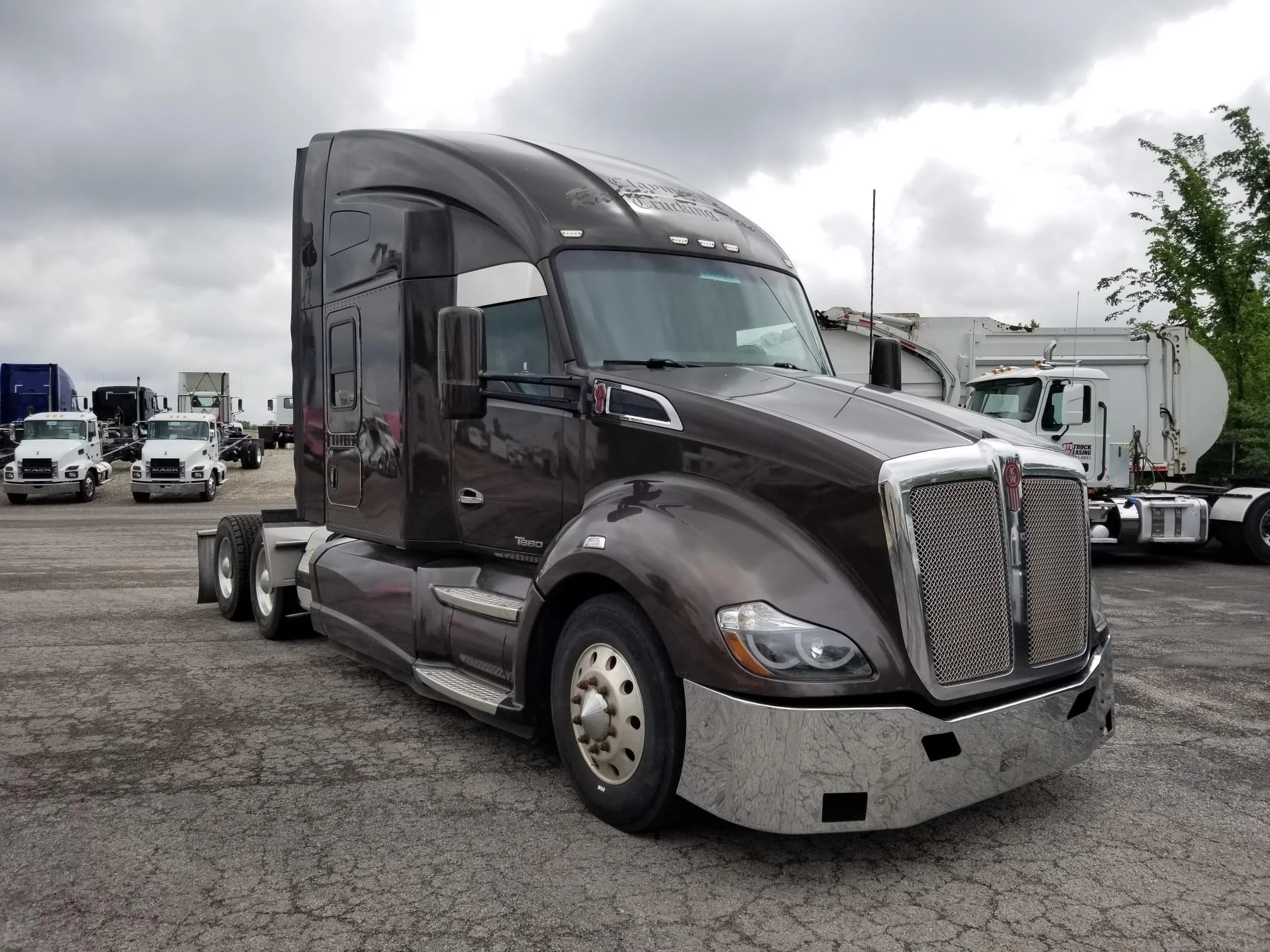 2015 Kenworth T680 in Findlay, OH — photo 6