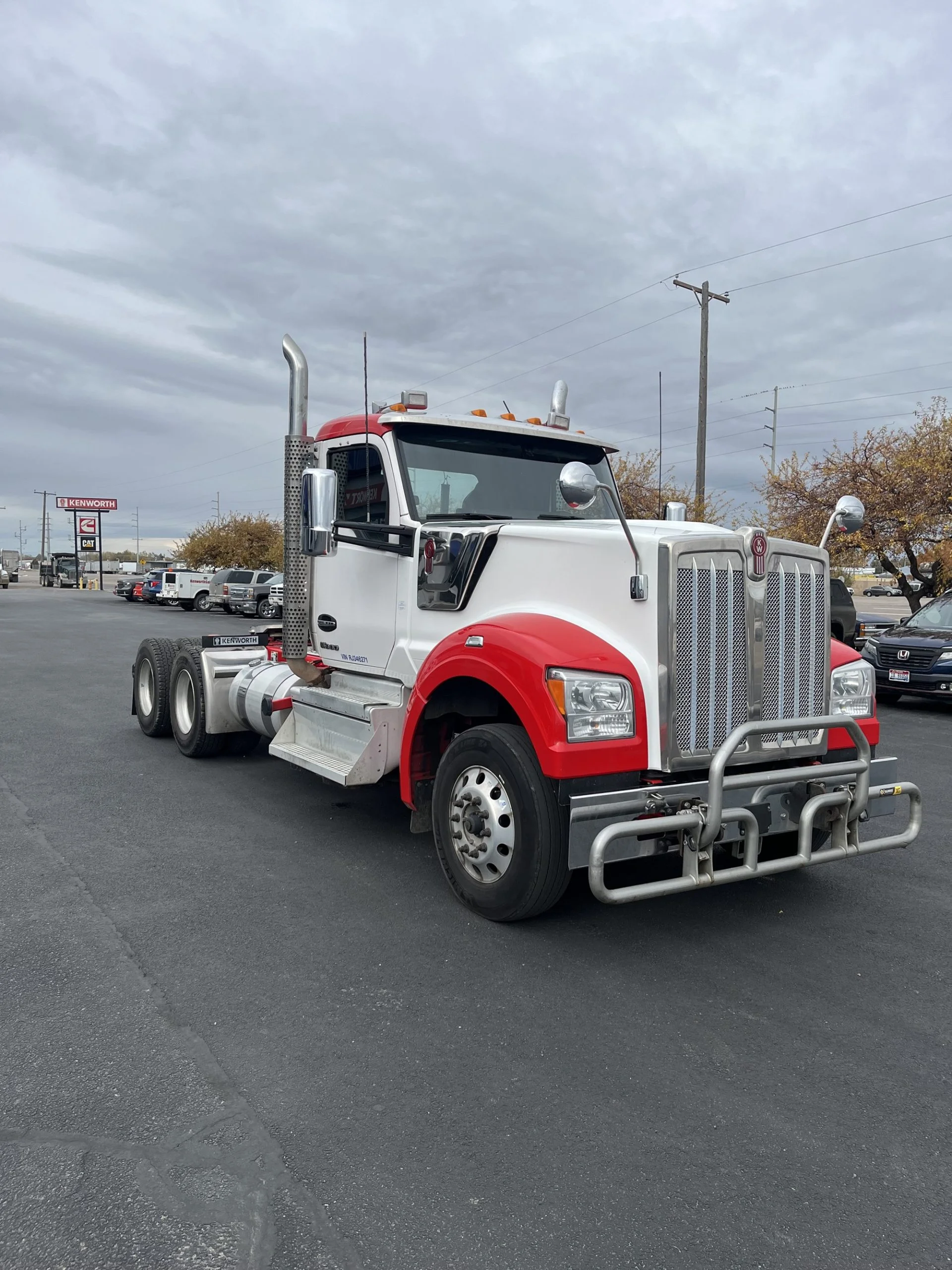 2024 Kenworth W990 - image 2