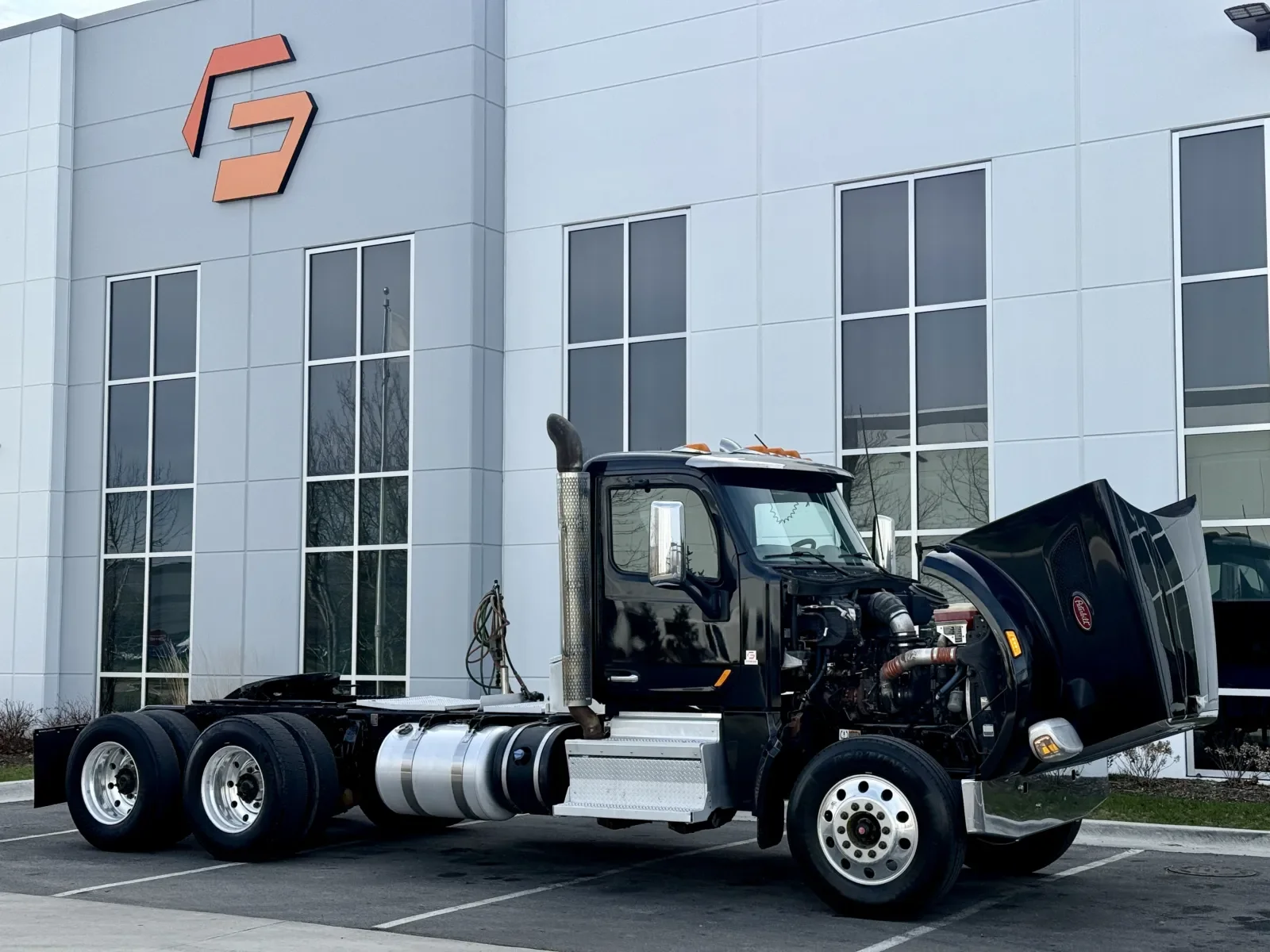2020 Peterbilt 567 - image 9