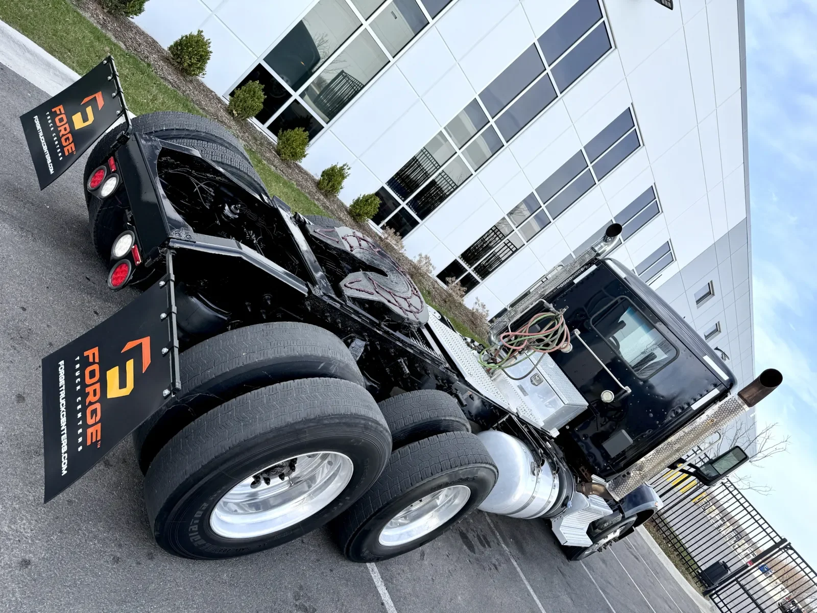 2020 Peterbilt 567 in New Lenox, IL — photo 11