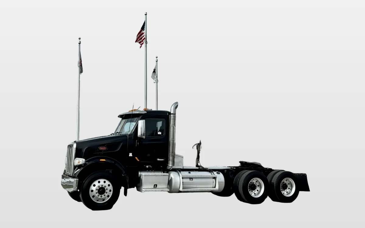 2020 Peterbilt 567 - image 1