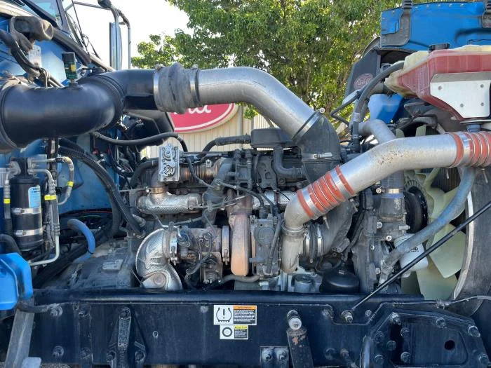 2020 Peterbilt 389 — photo 27