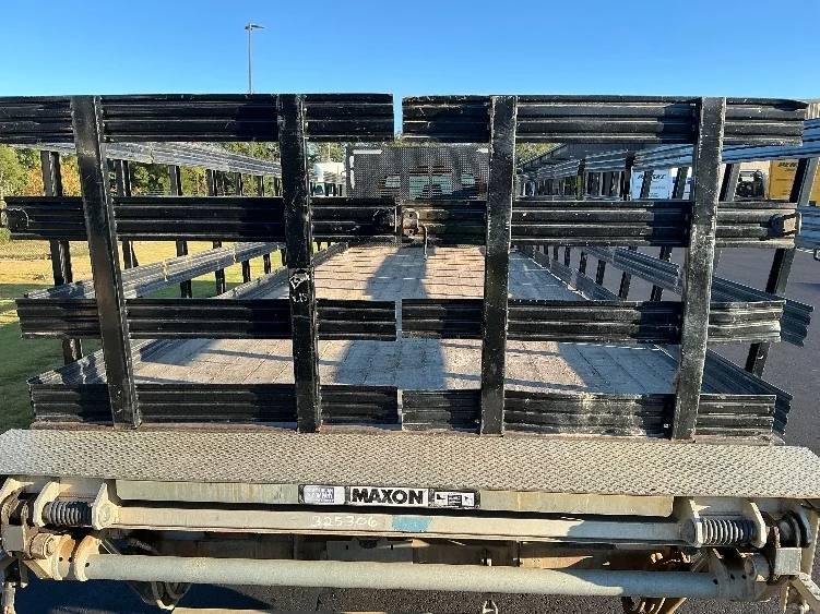 2019 International 4300 - image 10