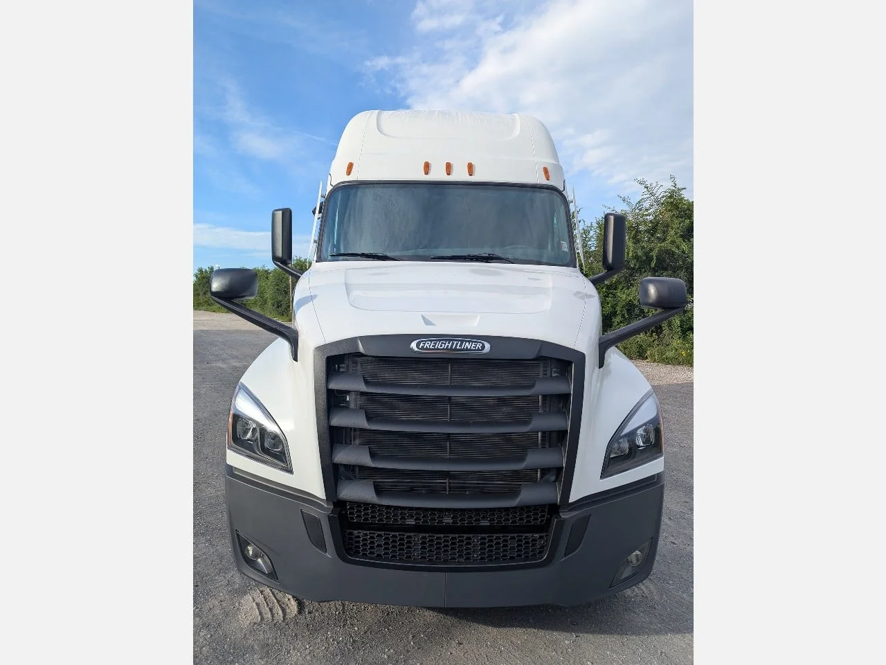 2026 Freightliner in York Street Elmhurst, IL — photo 2