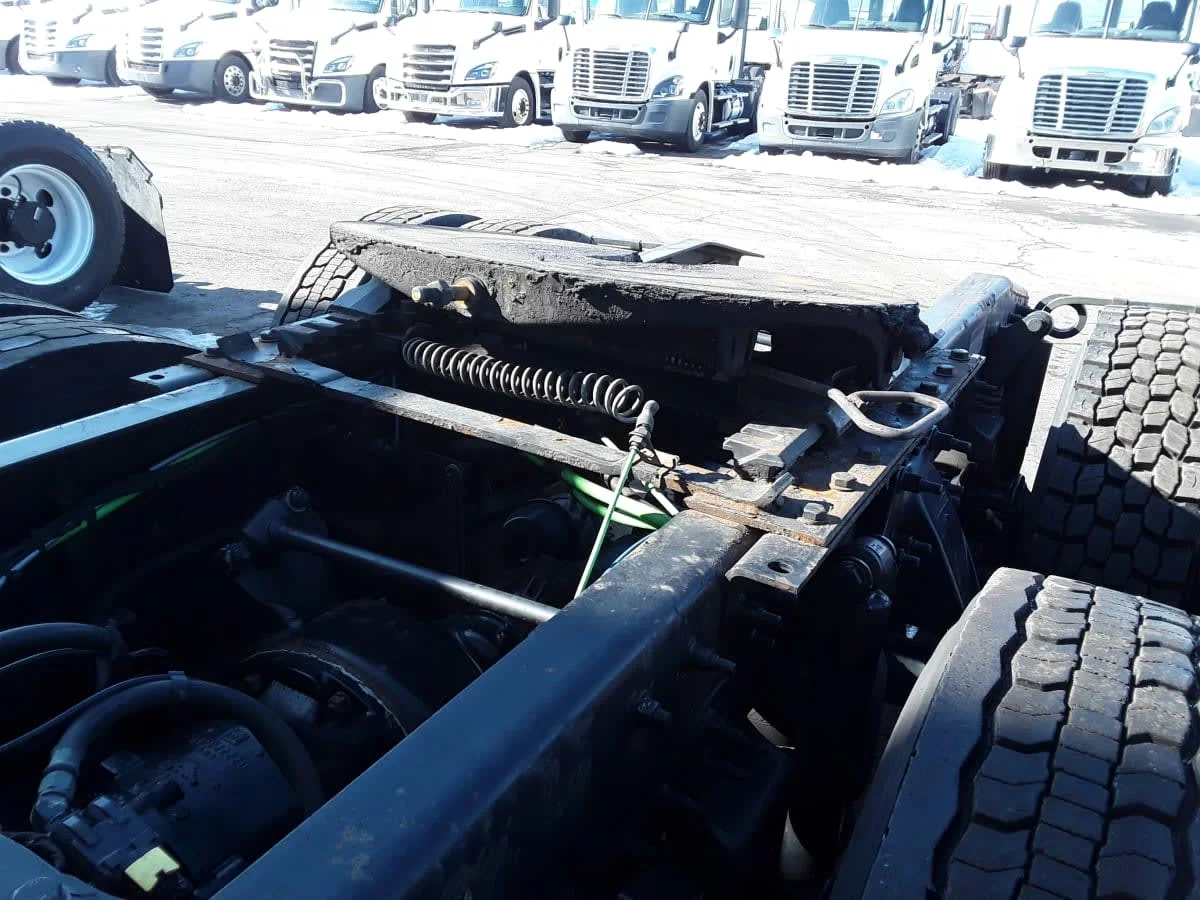 2020 Freightliner Cascadia in Hilliard, OH — photo 16
