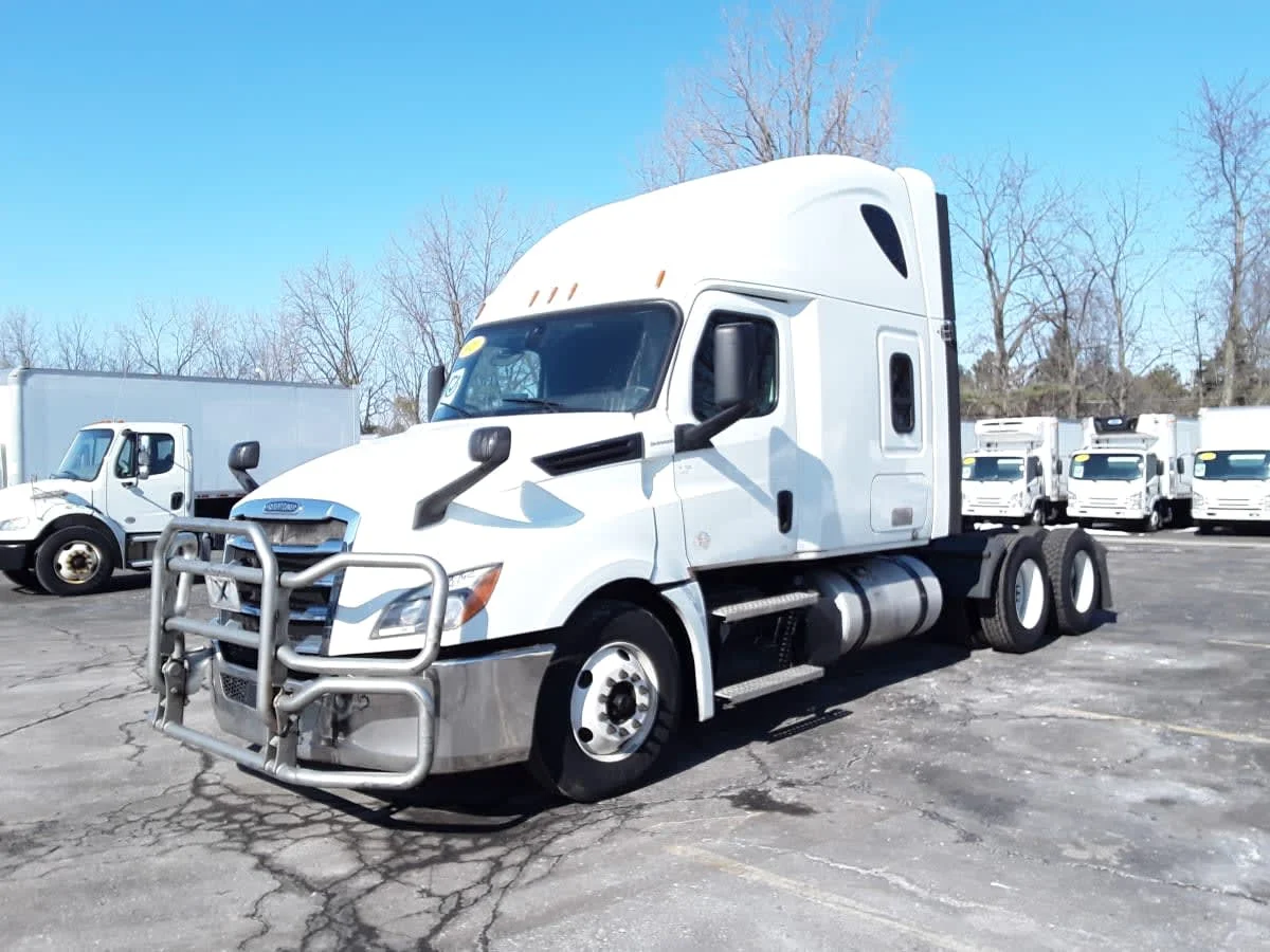 2020 Freightliner Cascadia in Hilliard, OH