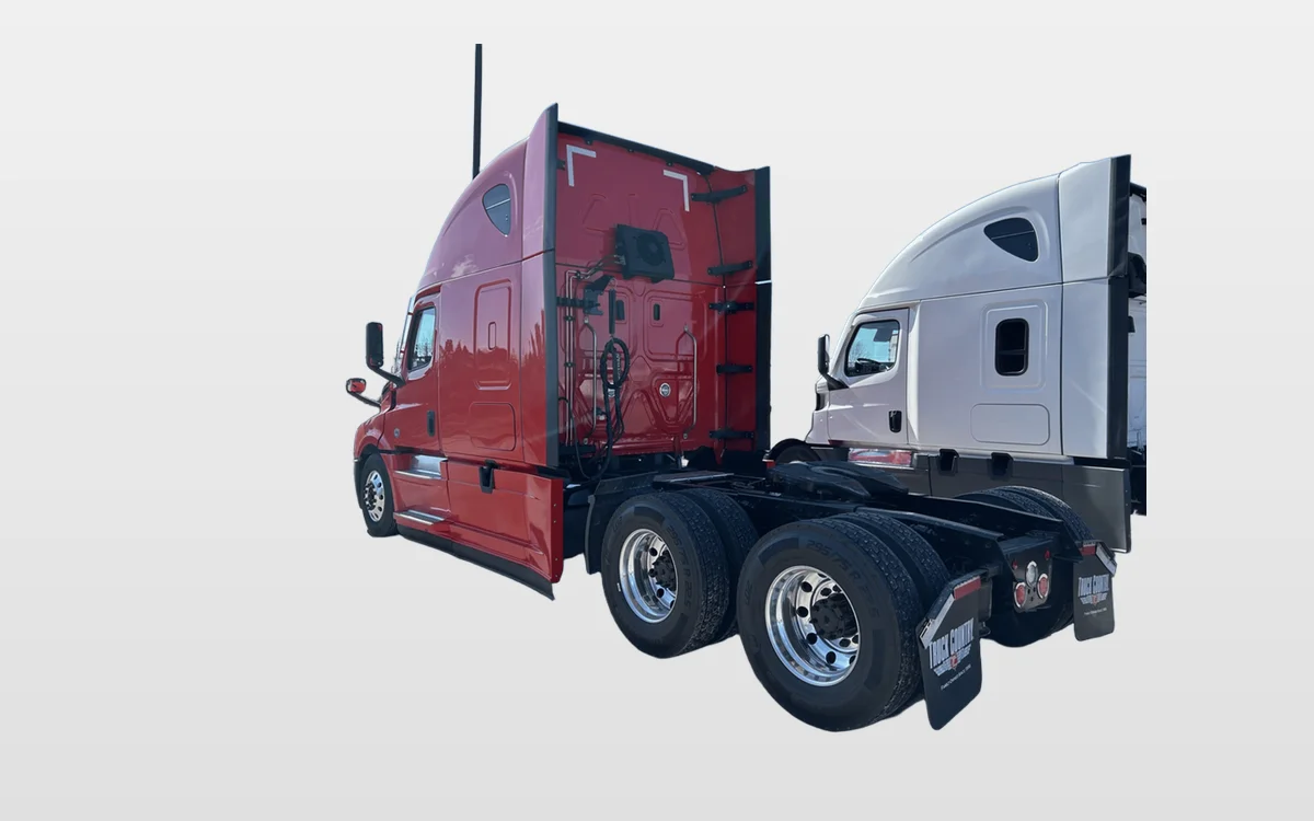 2023 Freightliner - image 1