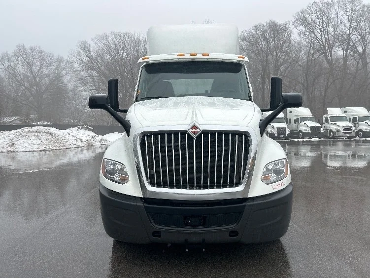 2019 International LT in Byron Center, MI — photo 2