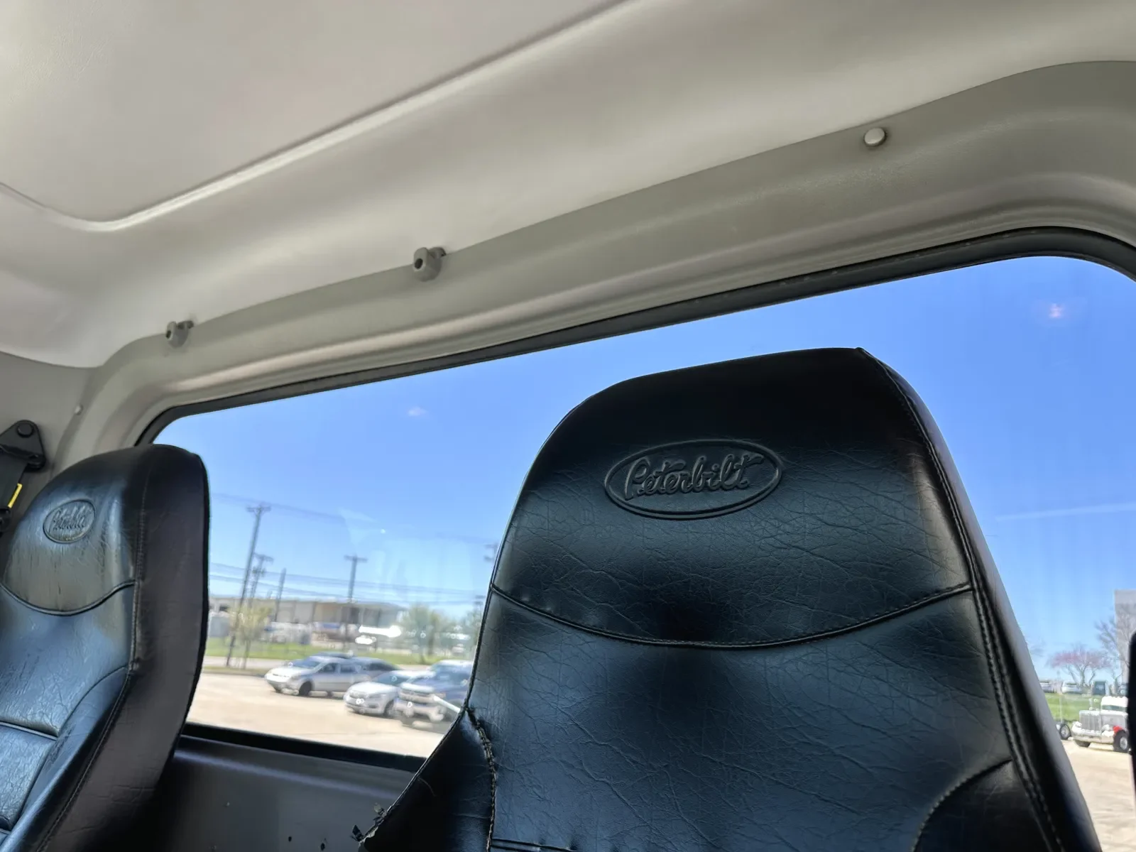 2019 Peterbilt 389 - image 20