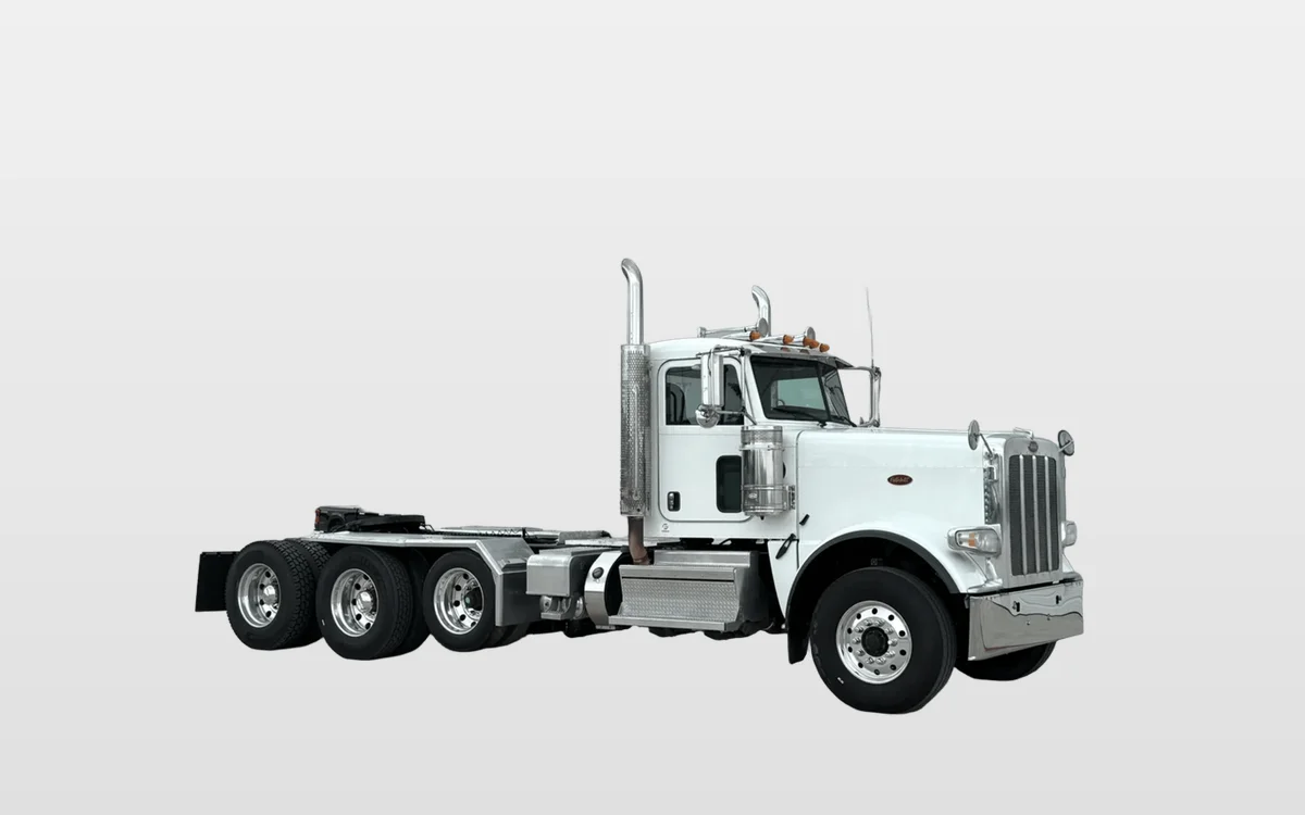2019 Peterbilt 389 - image 1