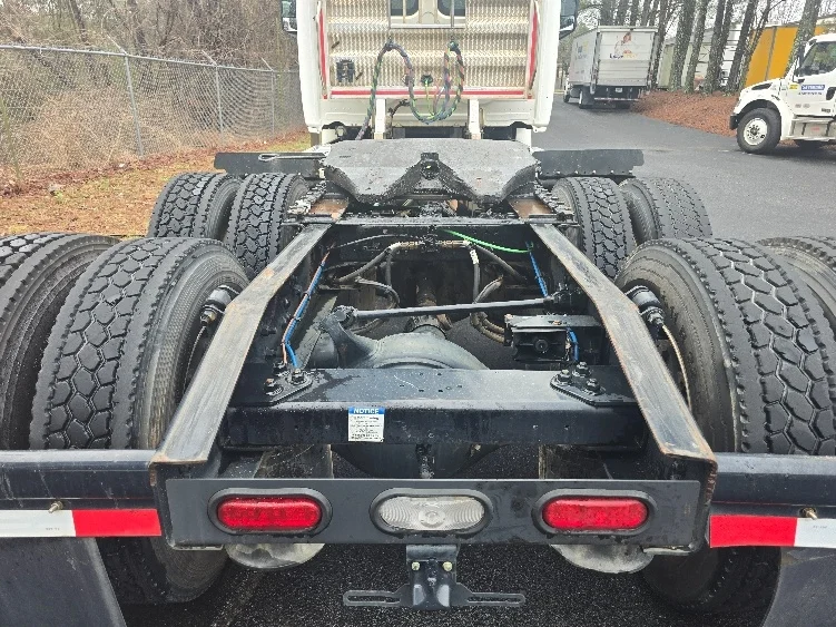 2021 Freightliner Cascadia - image 6