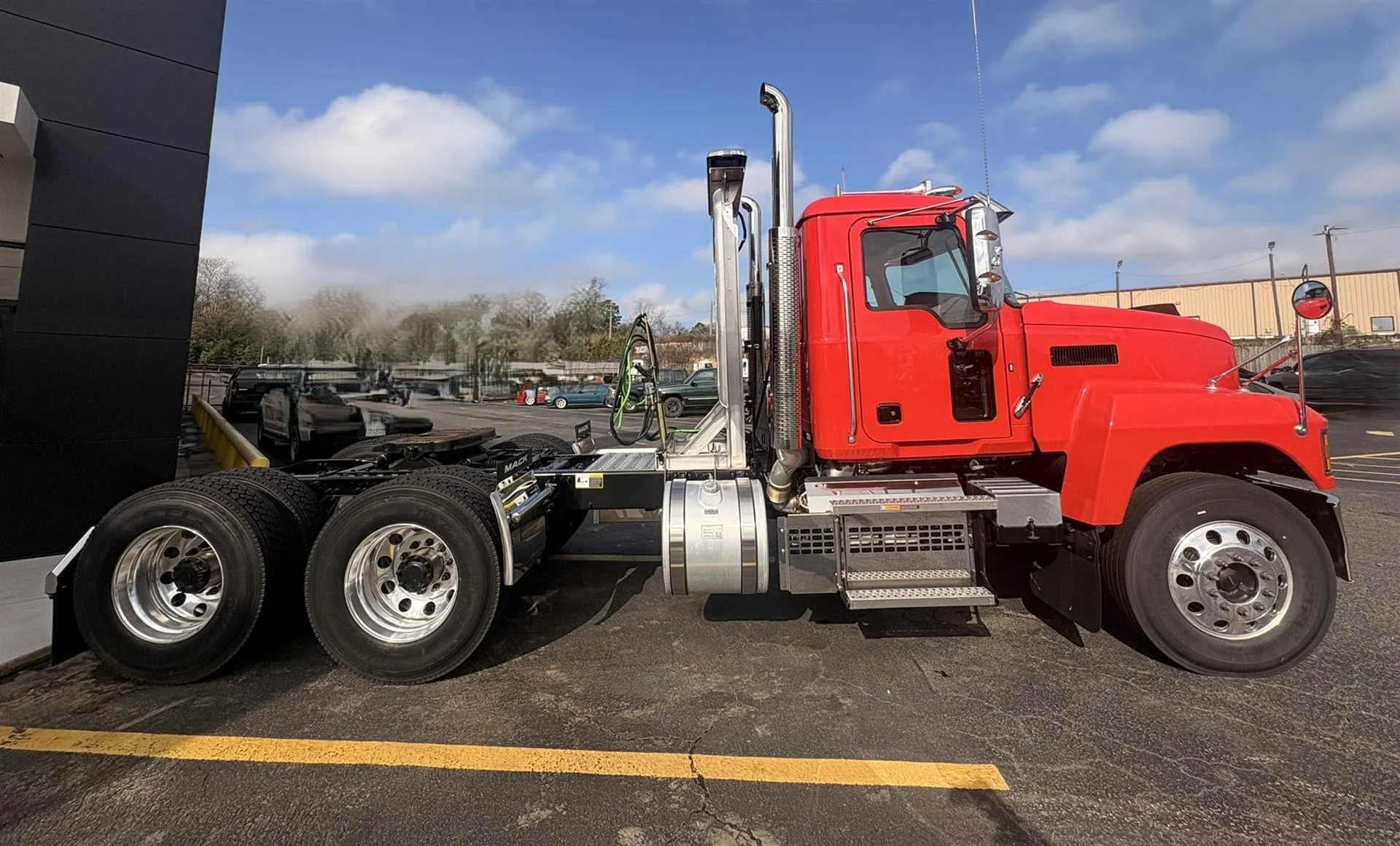 2026 Mack Pinnacle - image 3