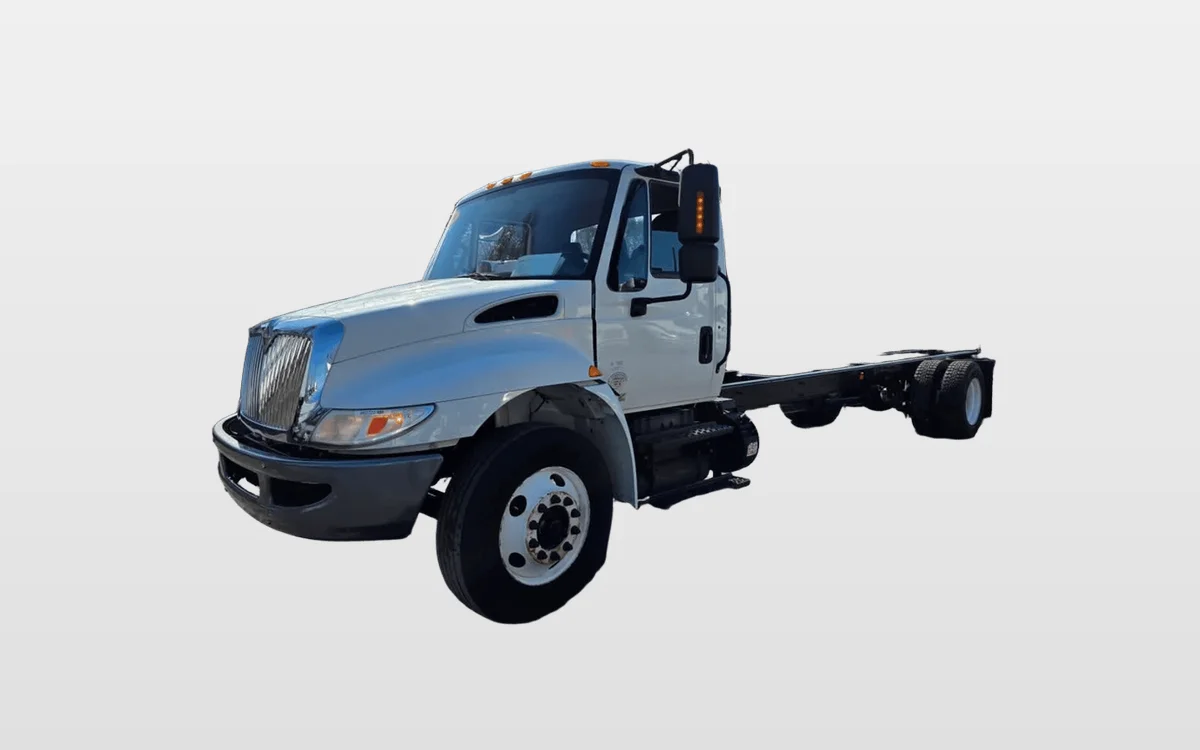2019 International 4300 - image 1