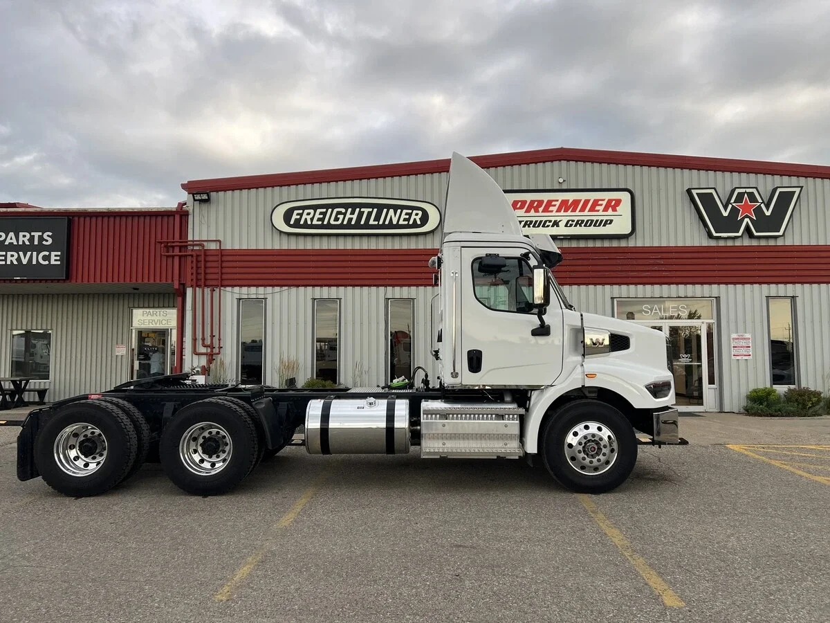 2027 Western Star 47X — photo 2