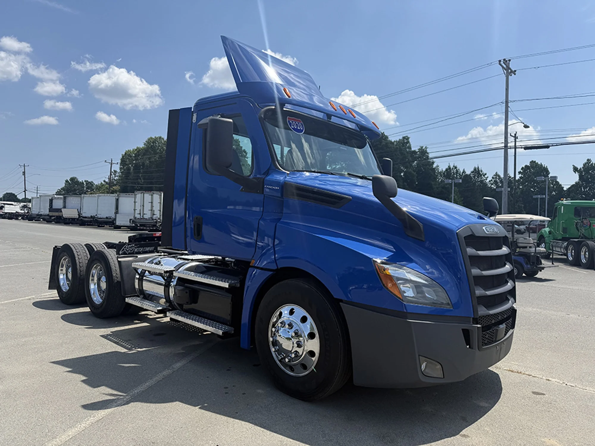 2020 Freightliner Cascadia in Roanoke, VA — photo 2