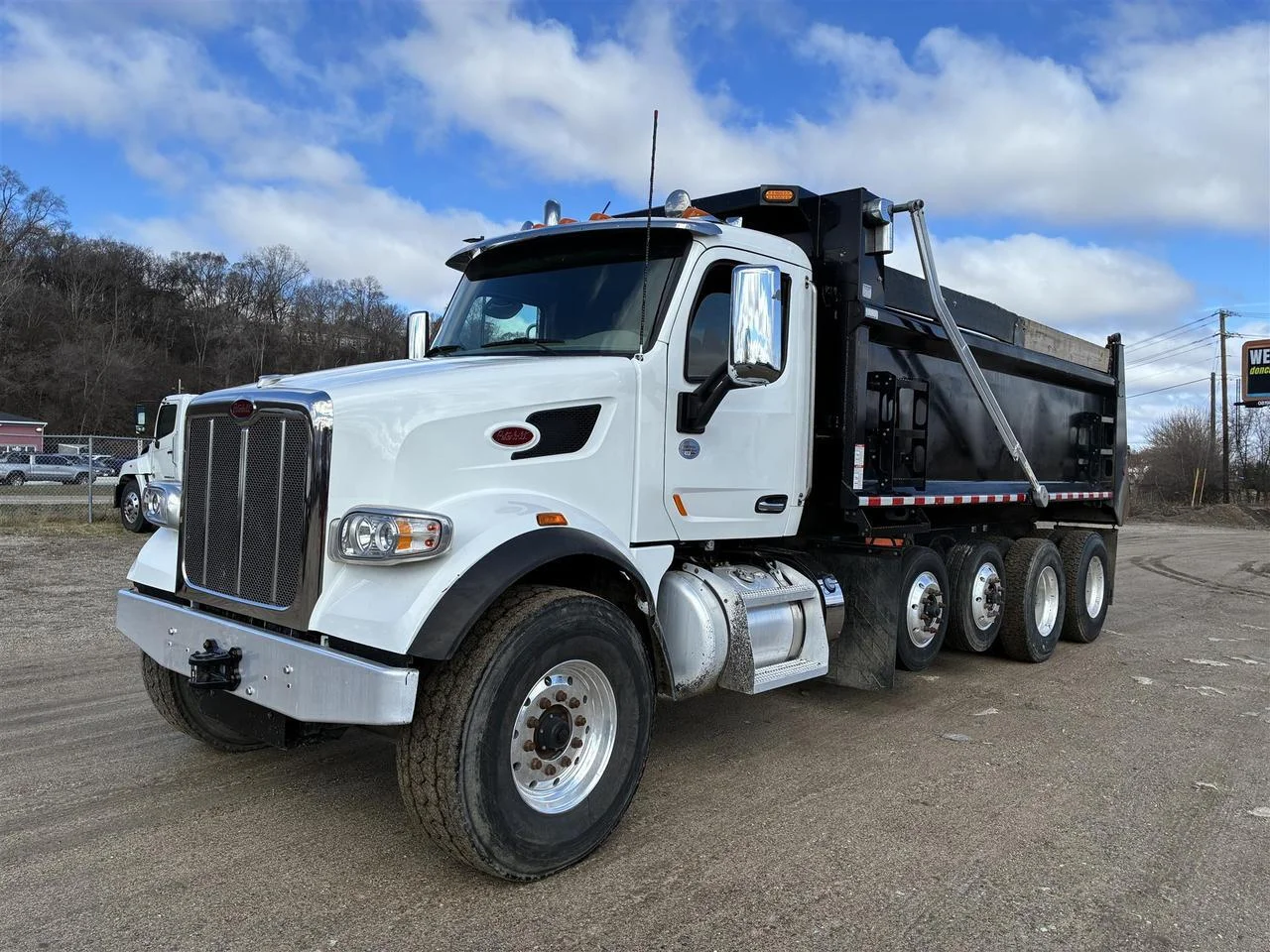 2022 Peterbilt 567 - image 12