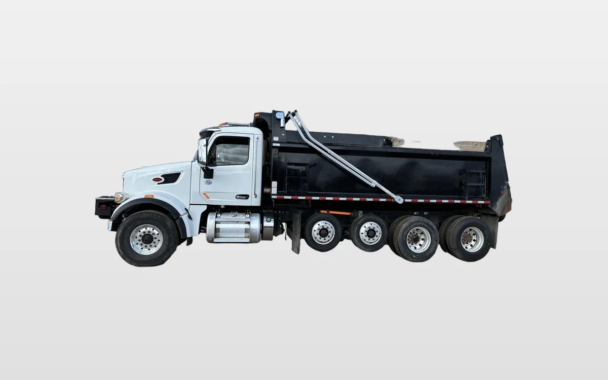 2022 Peterbilt 567 - image 1