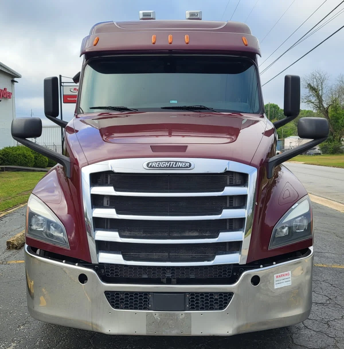 2020 Freightliner Cascadia in Jacksonville, FL — photo 2