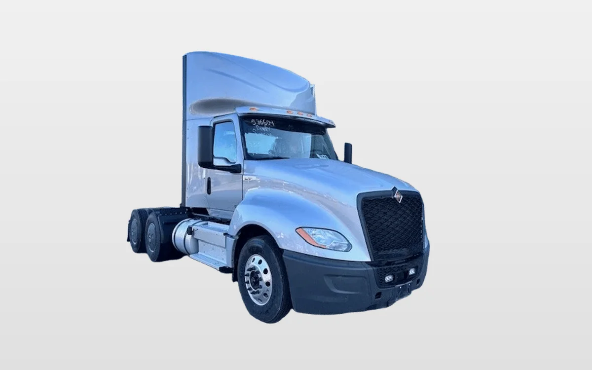 2025 International LT - image 1