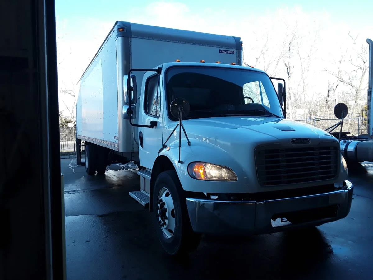 2020 Freightliner M2 106 - image 3