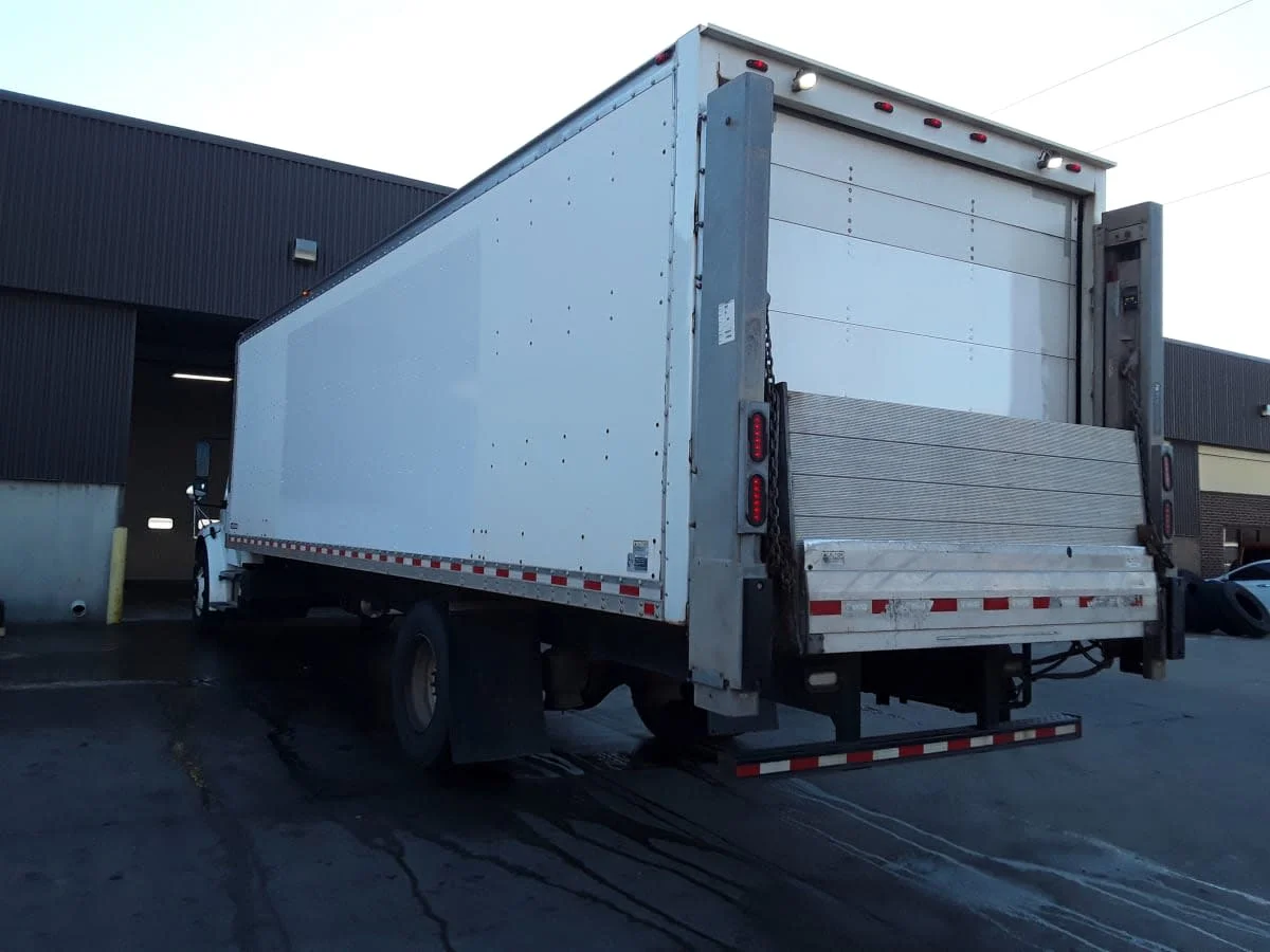 2020 Freightliner M2 106 - image 6