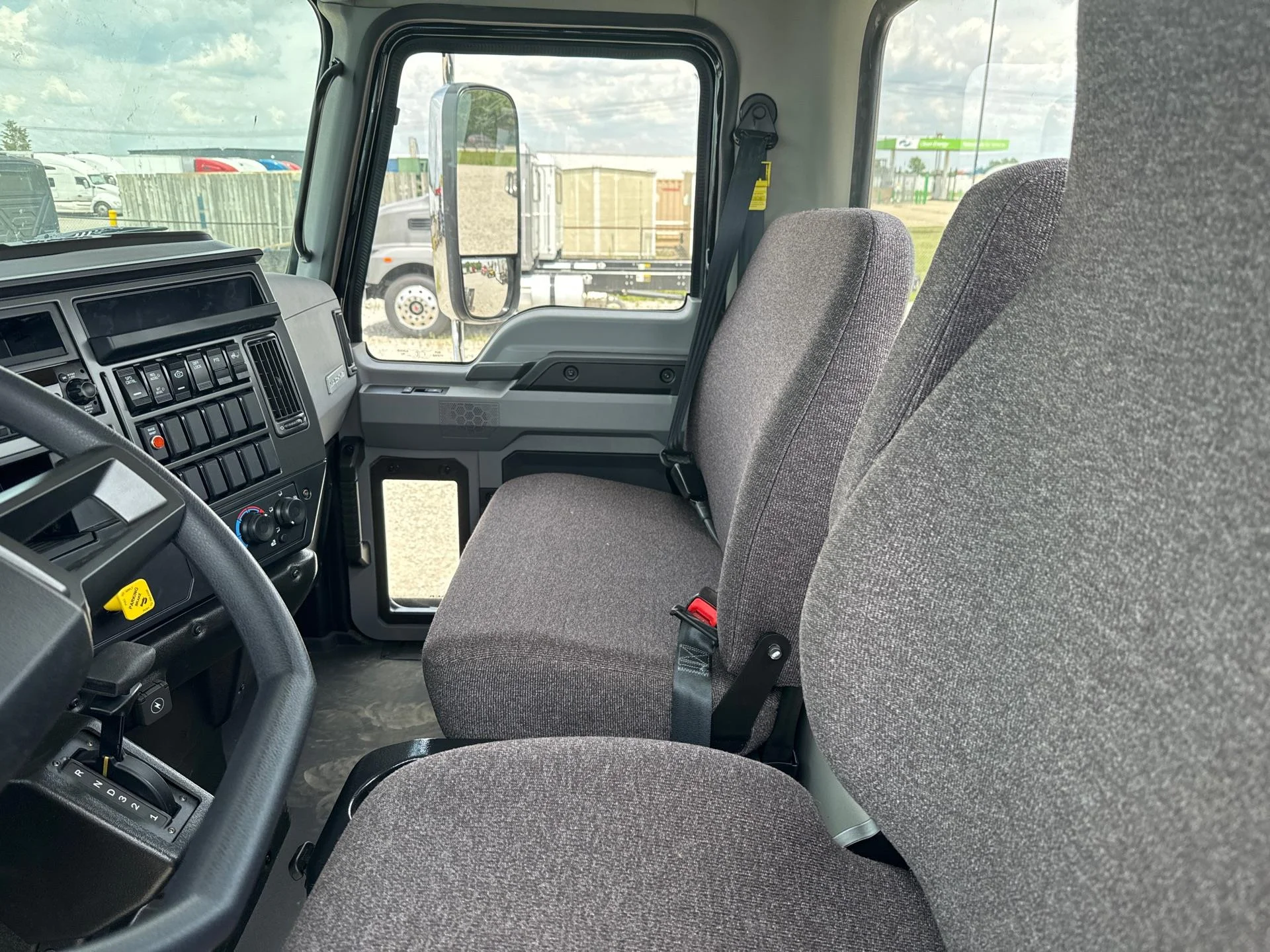 2025 Mack MD in London, OH — photo 4