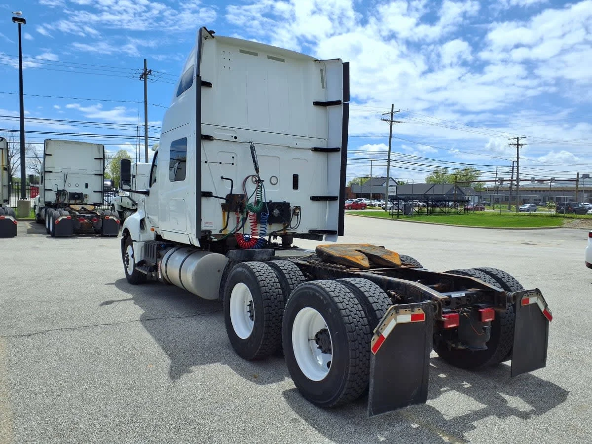 2019 International LT in Cleveland, OH — photo 6