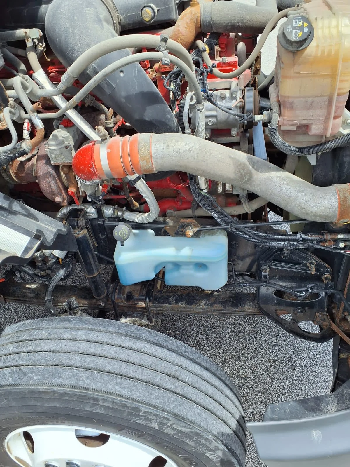 2019 International LT in Cleveland, OH — photo 11