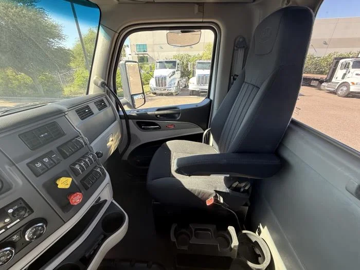 2023 Peterbilt 579 - image 16