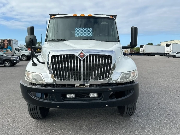 2021 International MV in Tampa, FL — photo 2