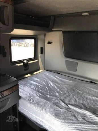 2022 International LT in Location: Laredo, TX — photo 10