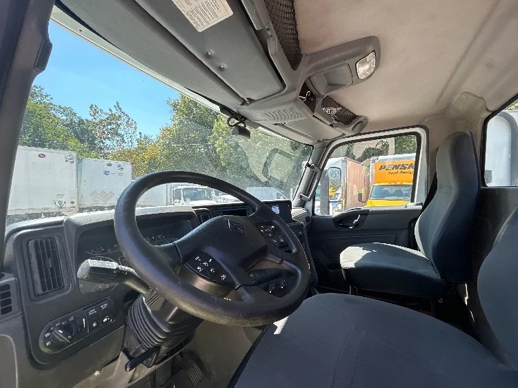 2018 International LT in Earth City, MO — photo 10
