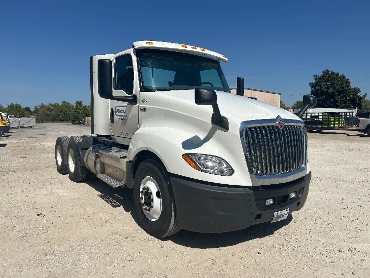 2018 International LT in Earth City, MO