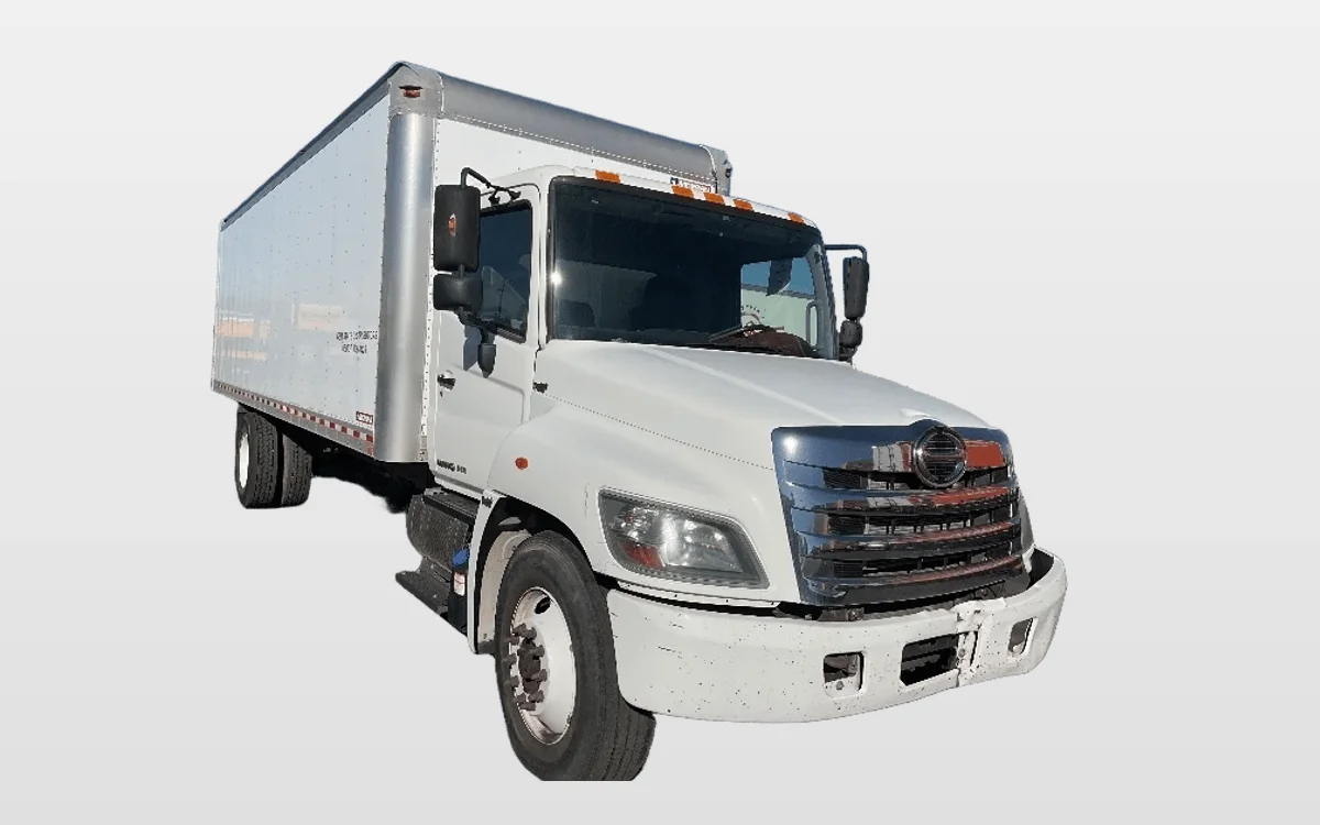 2017 Hino 268 - image 1