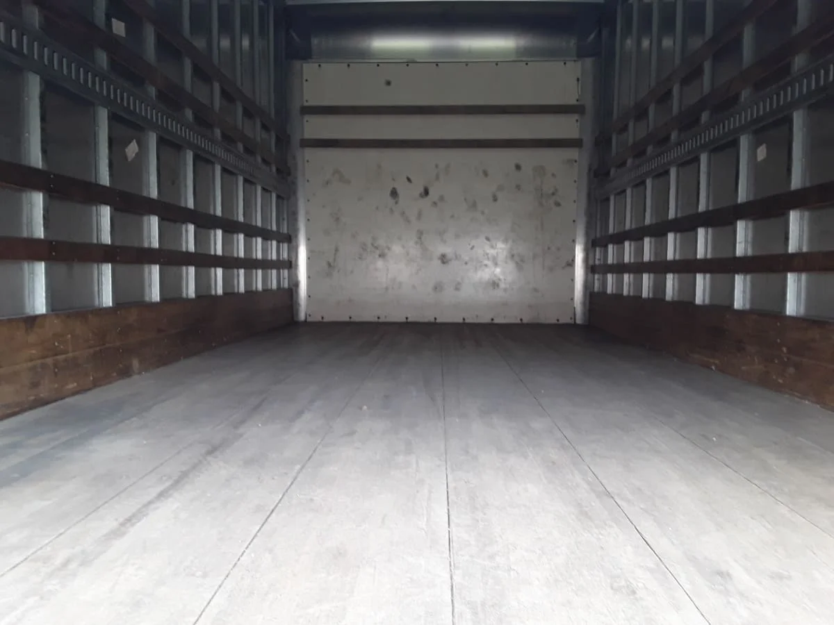 2018 Isuzu NPR - image 8