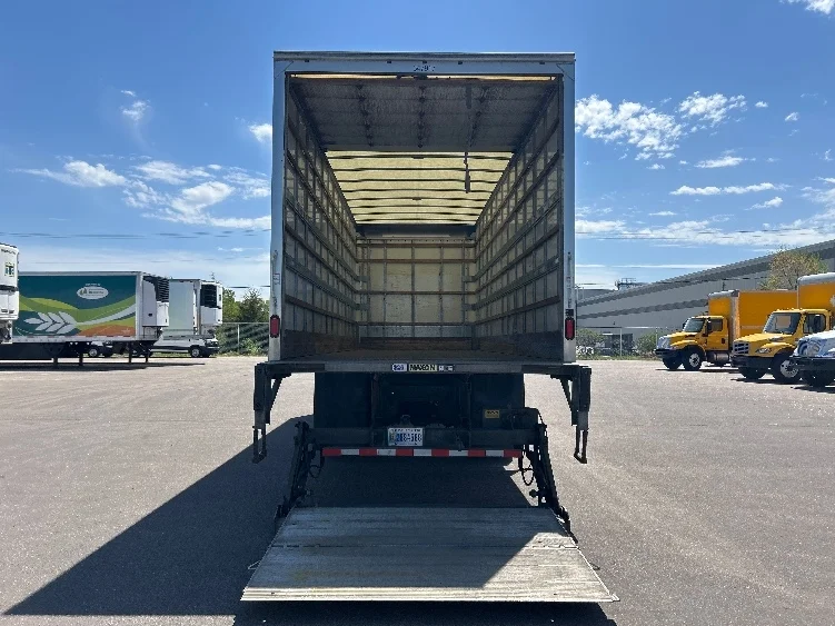 2020 Hino 338 in Brooklyn Park, MN — photo 9