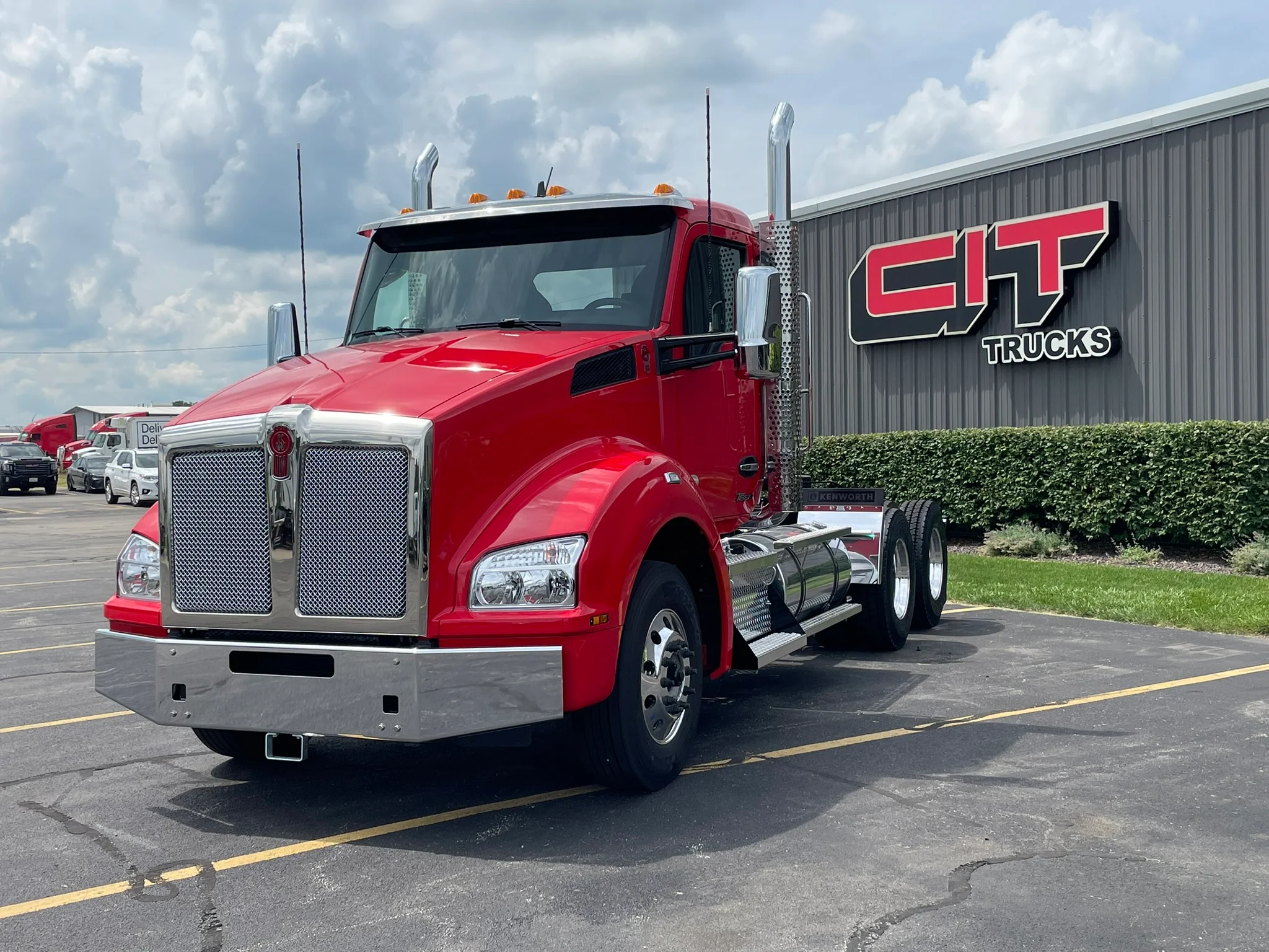2027 Kenworth T880