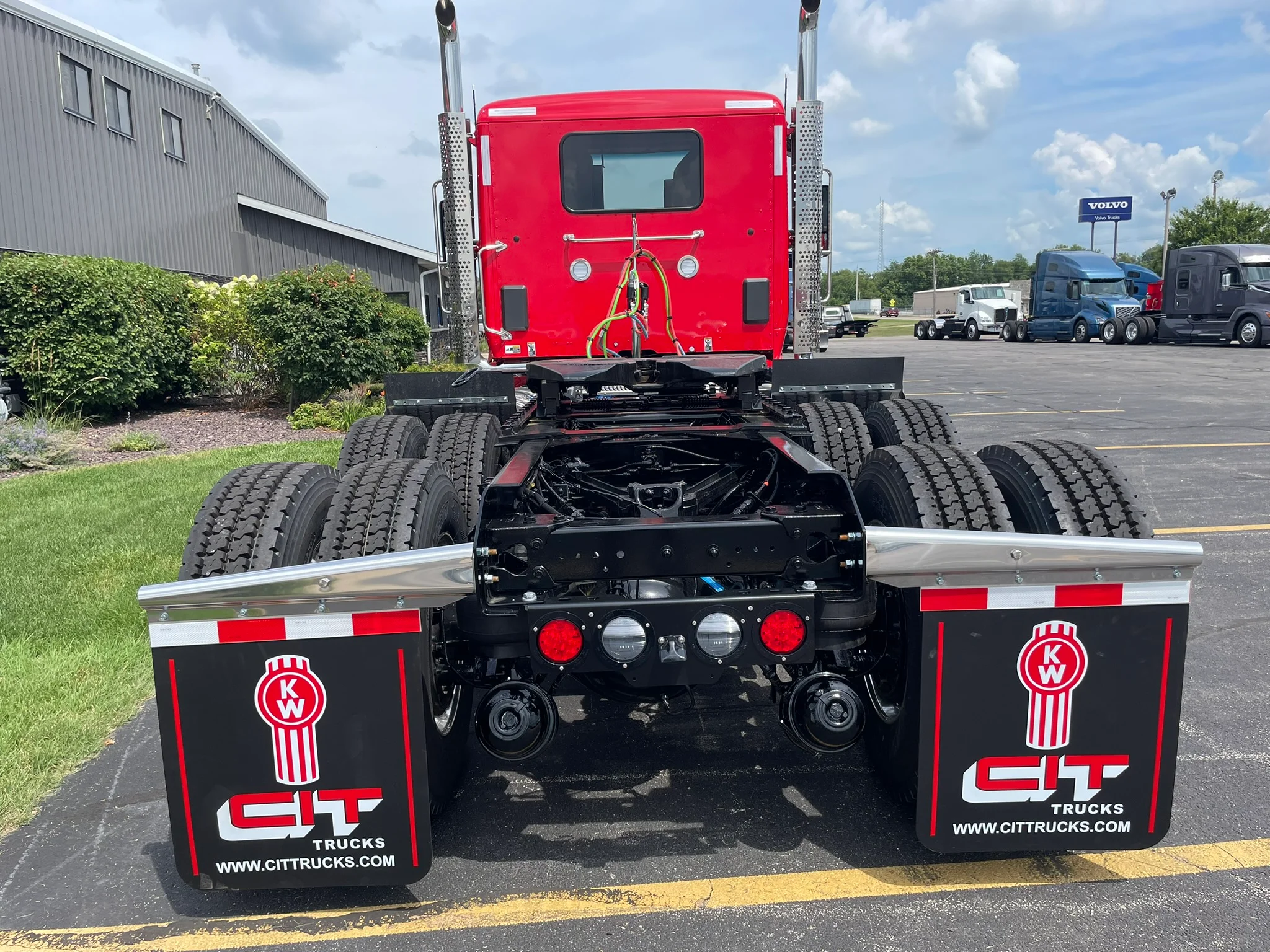 2027 Kenworth T880 in Normal, IL — photo 6