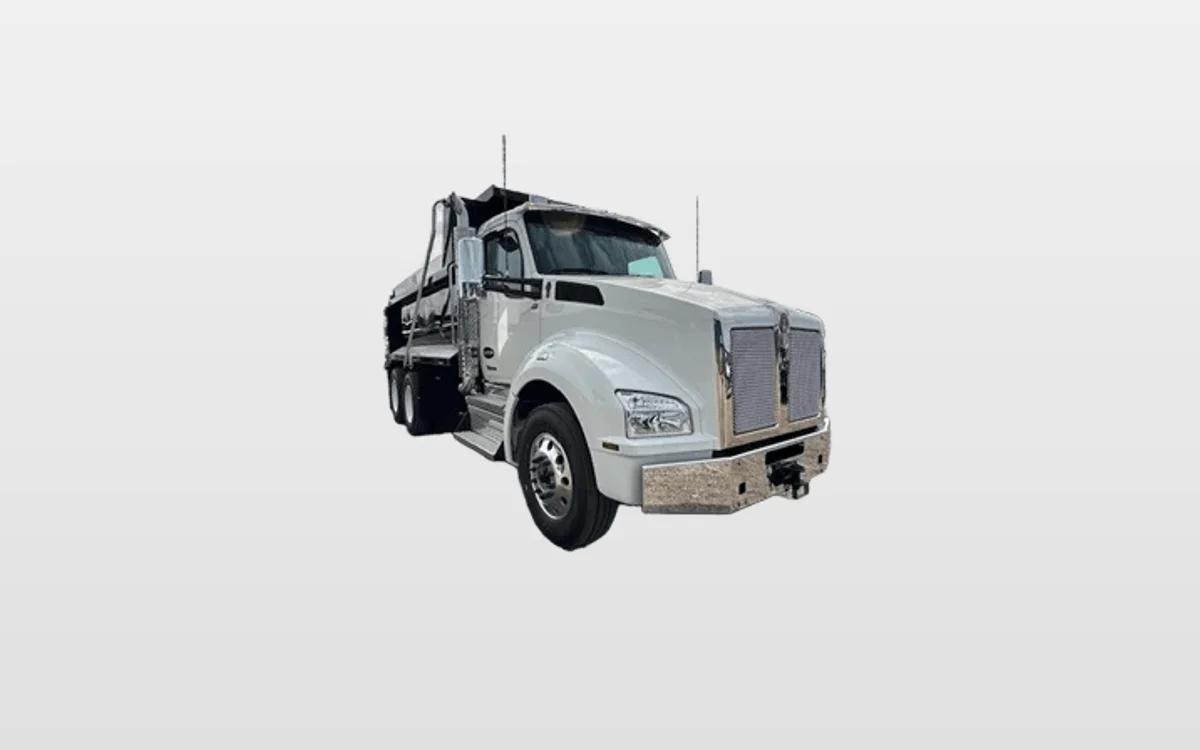 2026 Kenworth T880 - image 1