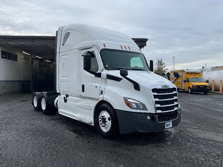 2023 Freightliner Cascadia in Lacey, WA