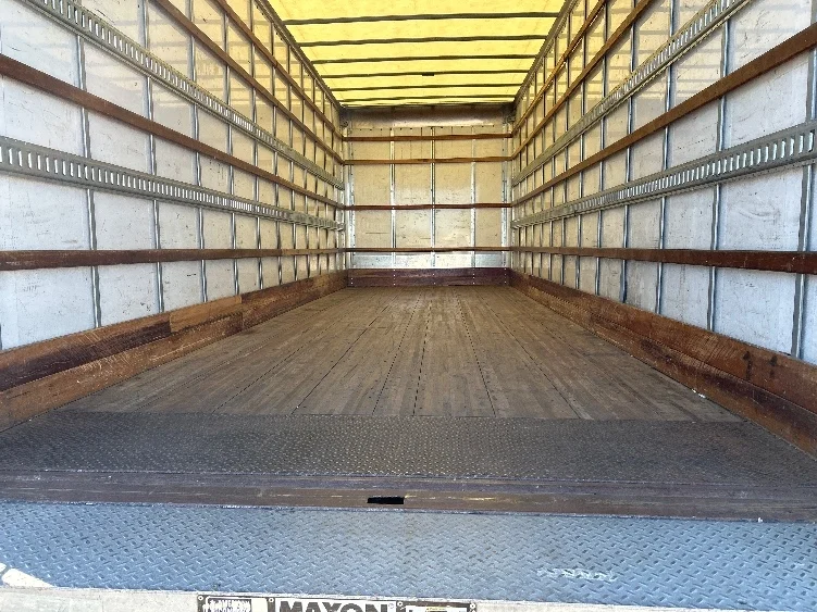 2022 Freightliner M2 106 - image 10