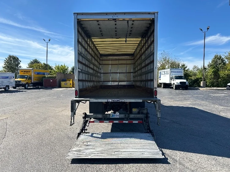 2022 Freightliner M2 106 - image 9