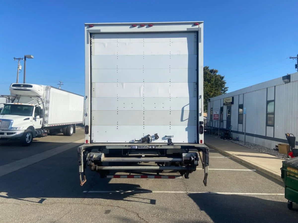 2019 International 4300 in West Sacramento, CA — photo 5