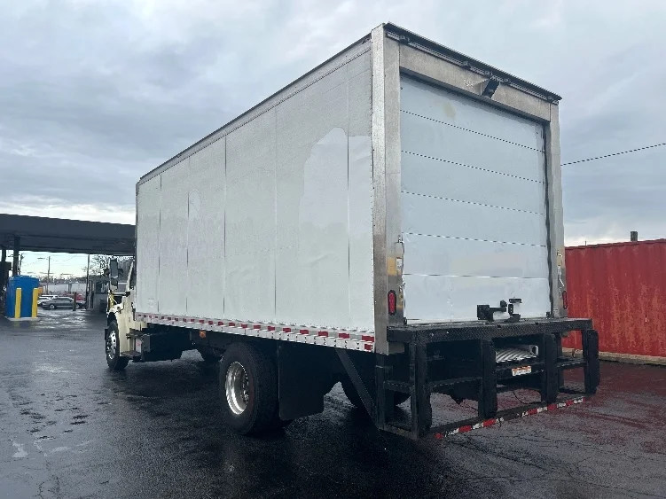 2020 Freightliner M2 106 - image 6