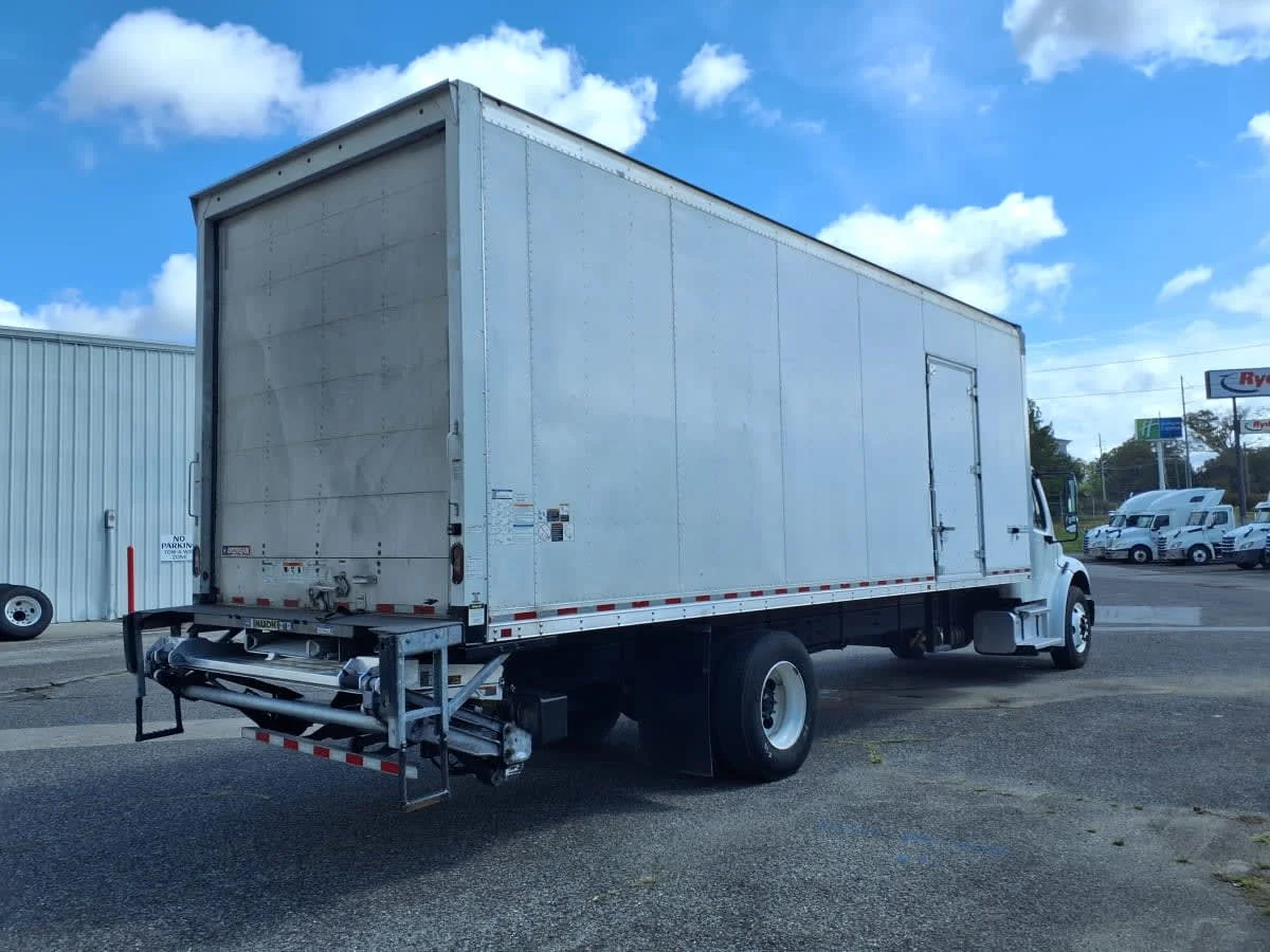 2022 Freightliner M2 106 in Knoxville, TN — photo 4